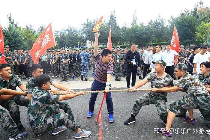 胜负欲强胜的团建比赛，拔河比赛