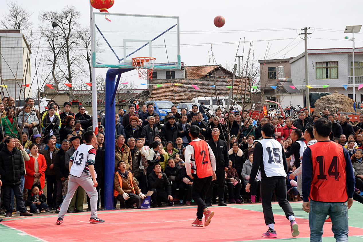 麦迪生涯更高分，NBA历史得分王麦迪的经典瞬间  麦迪生涯更高分是多少